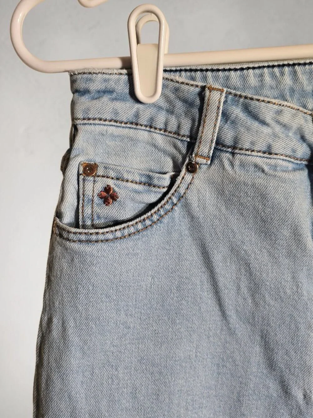 Kate Spade Straight Leg Cuffed Light Wash Denim Jeans Size 27